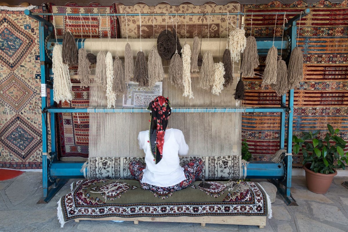 Rug weaver in Turkey