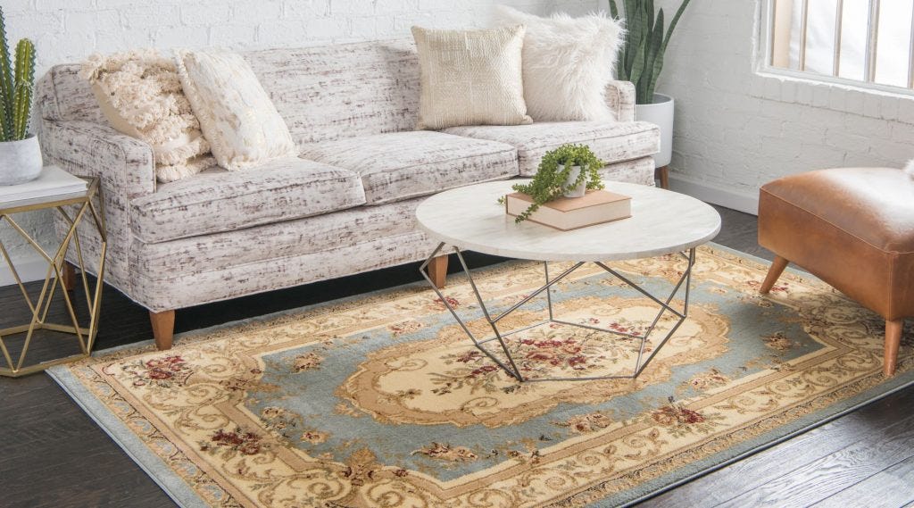 traditional farmhouse style rug in living room