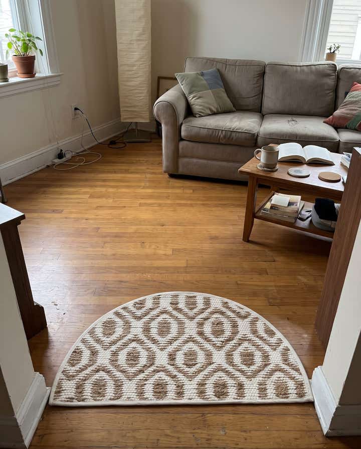 2' 2 x 3' 7 Hops · Geometric Chindi Rug