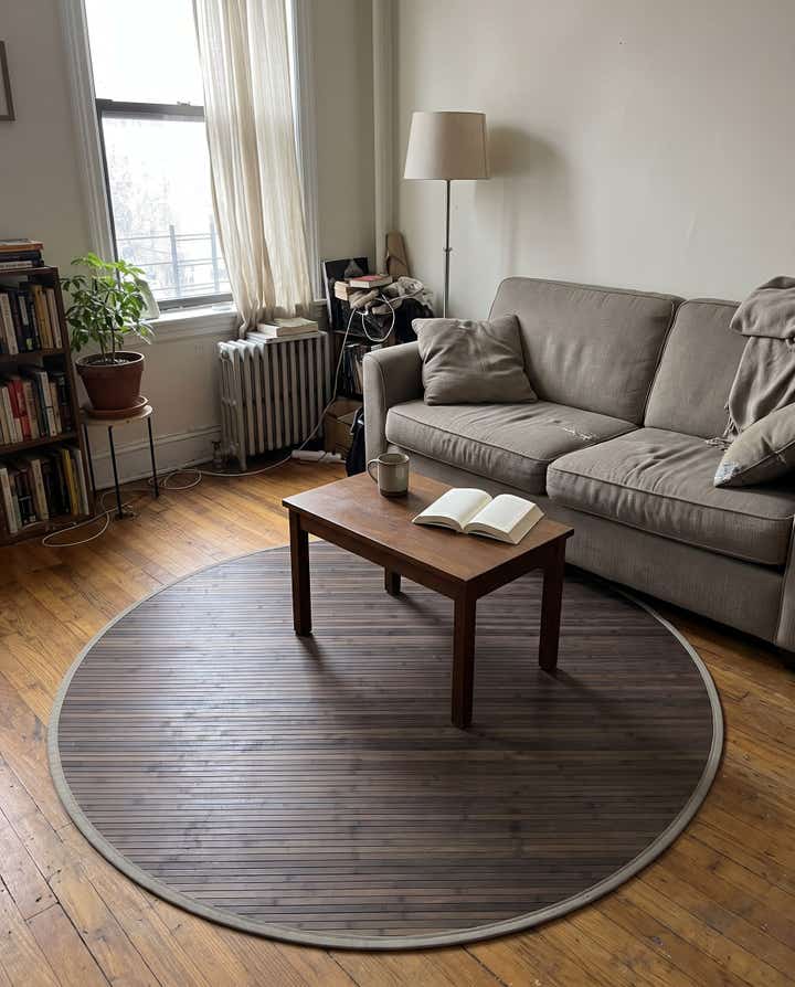 5' 3 x 5' 3 Nora · Border rug, gray
