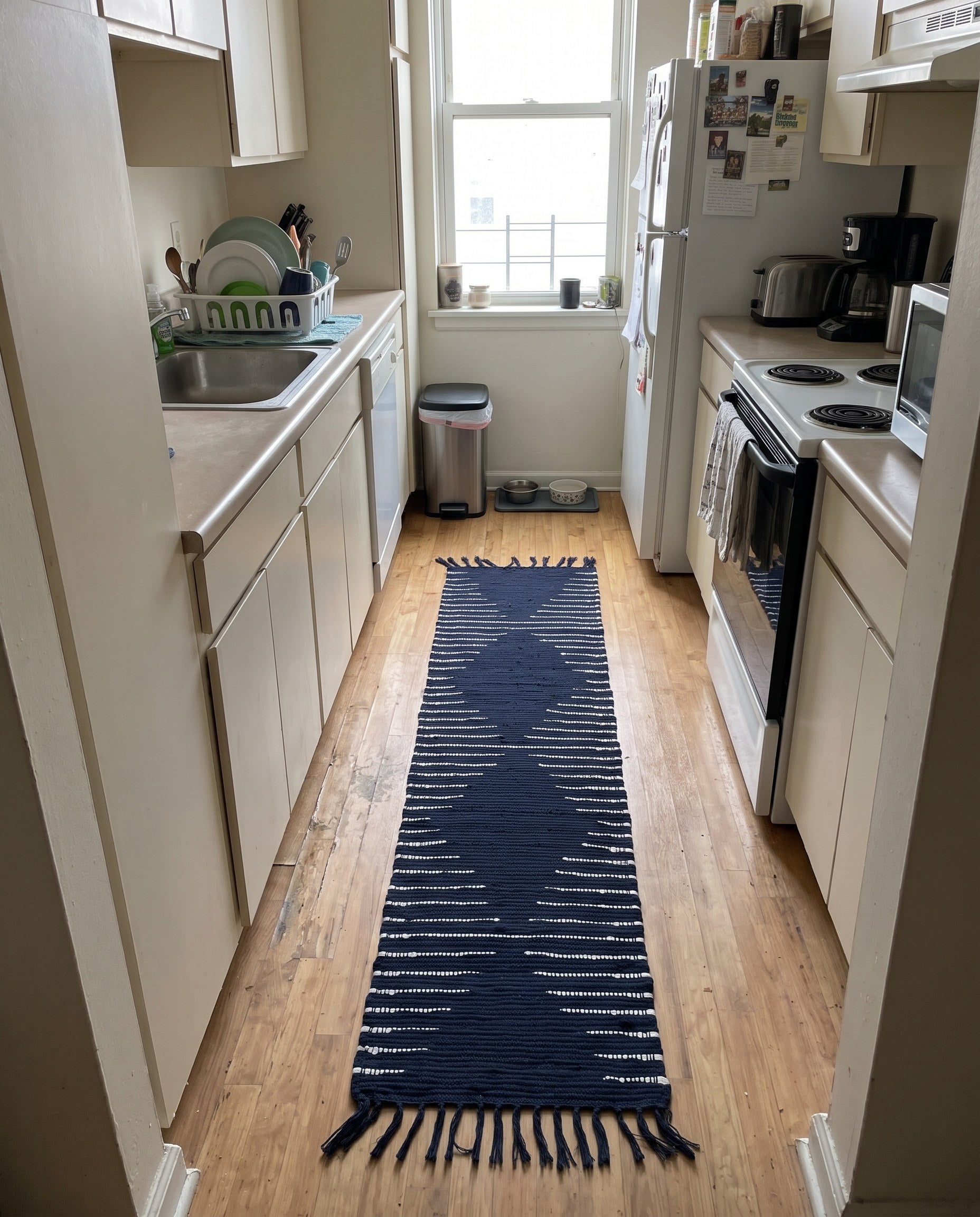1' 2 x 8' Roper · Geometric Chindi Rug