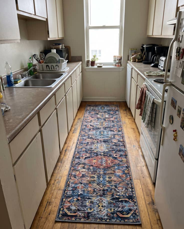 Detail image of 2' 6 x 12' Waters · Geometric Washable Rug, multi