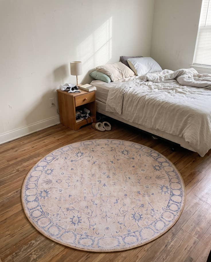 Detail image of 5' x 5' Fawcett · Border Washable Rug, beige