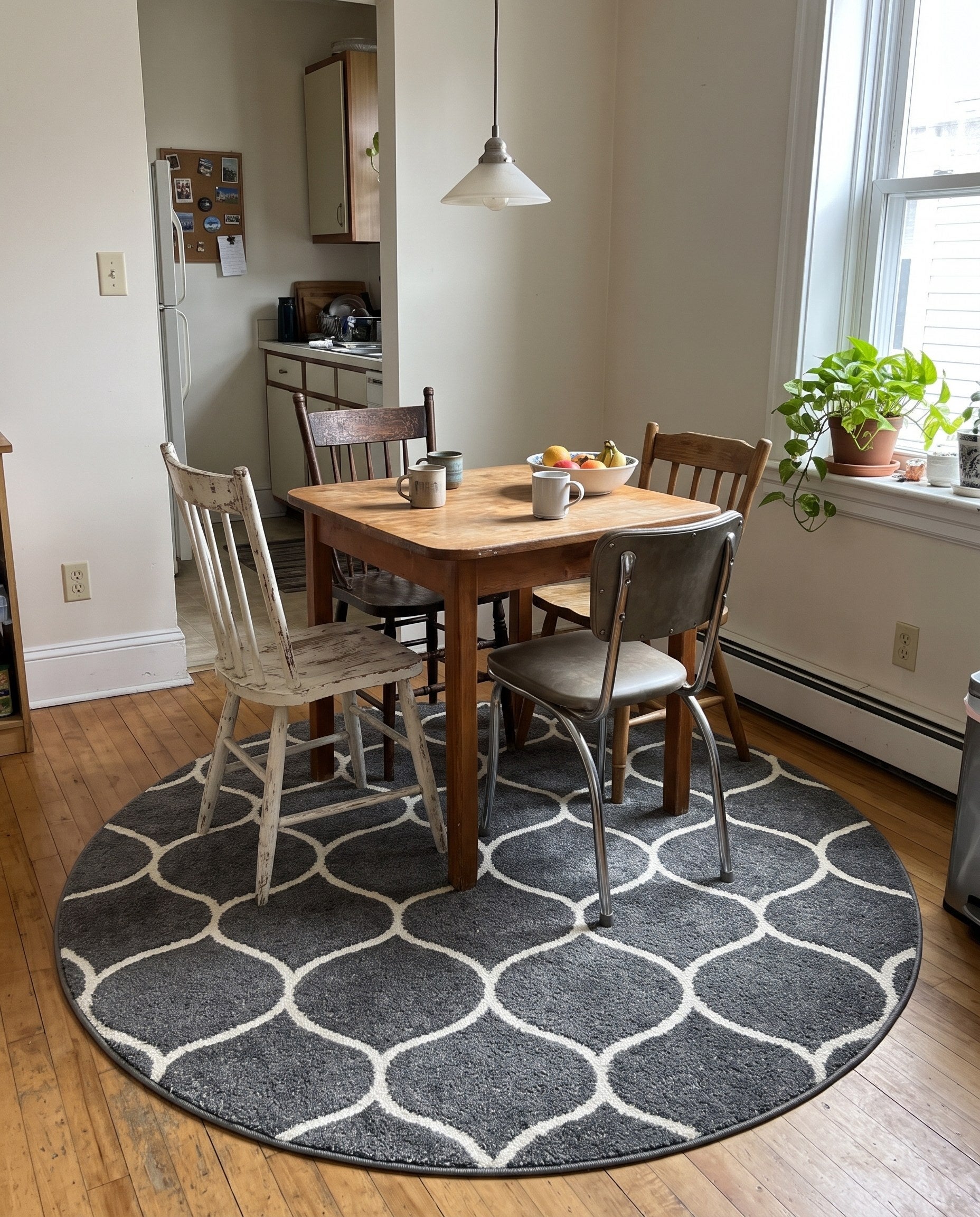 7' x 7' Ingram · Lattice rug, dark gray and ivory