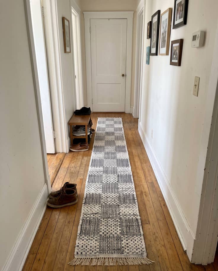 Detail image of 1' 2 x 10' Crofton · Checkered Chindi Rug, ivory and gray
