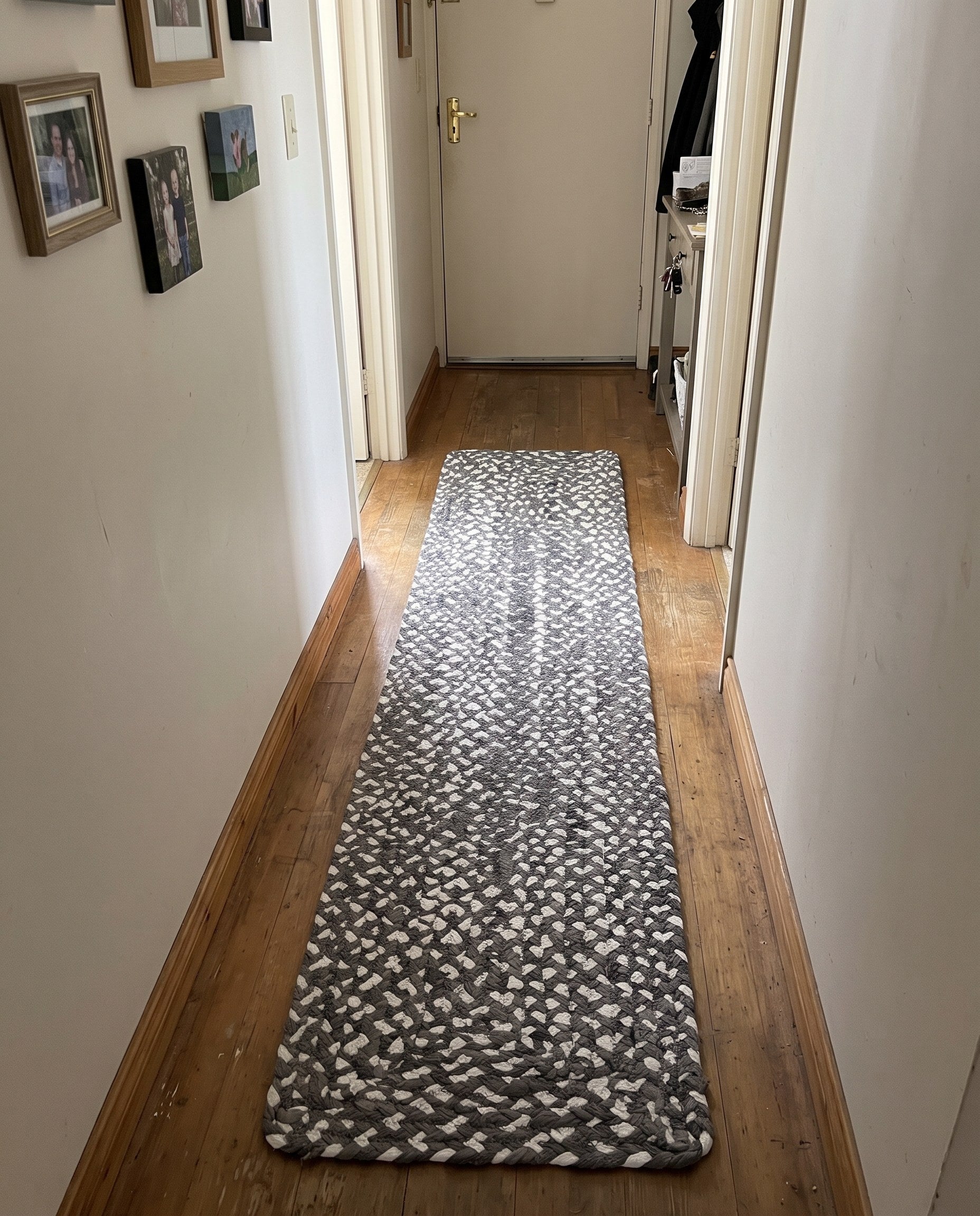 1' 2 x 5' 1 Heywood · Solid Chindi Rug, gray