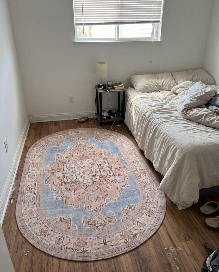 Detail image of 7' 6 x 10' 6 Boone · Medallion Washable Rug, blue and beige