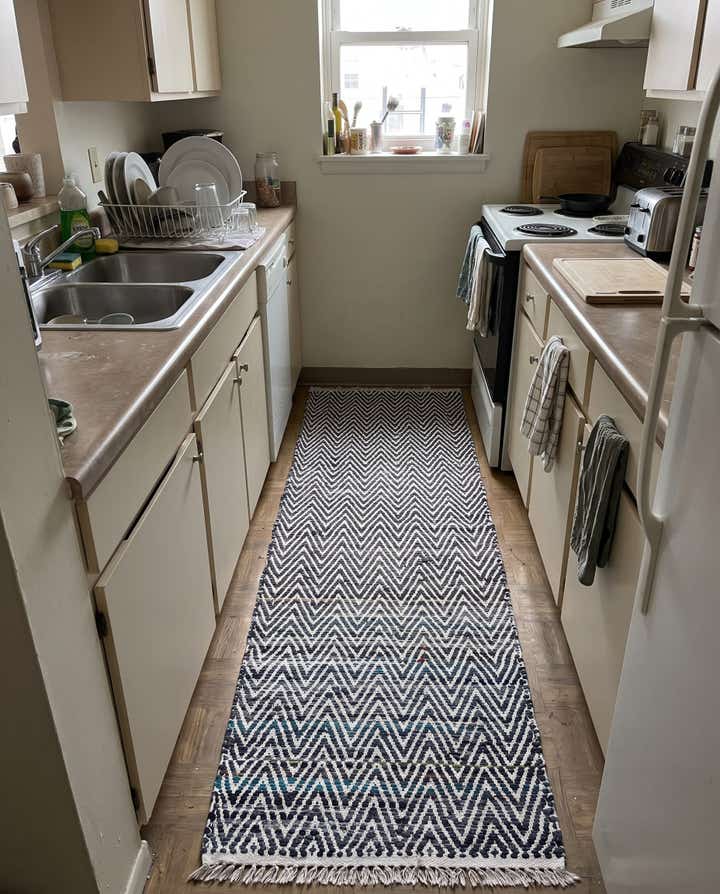1' 2 x 10' Hopkins · Chevron Chindi Rug, black