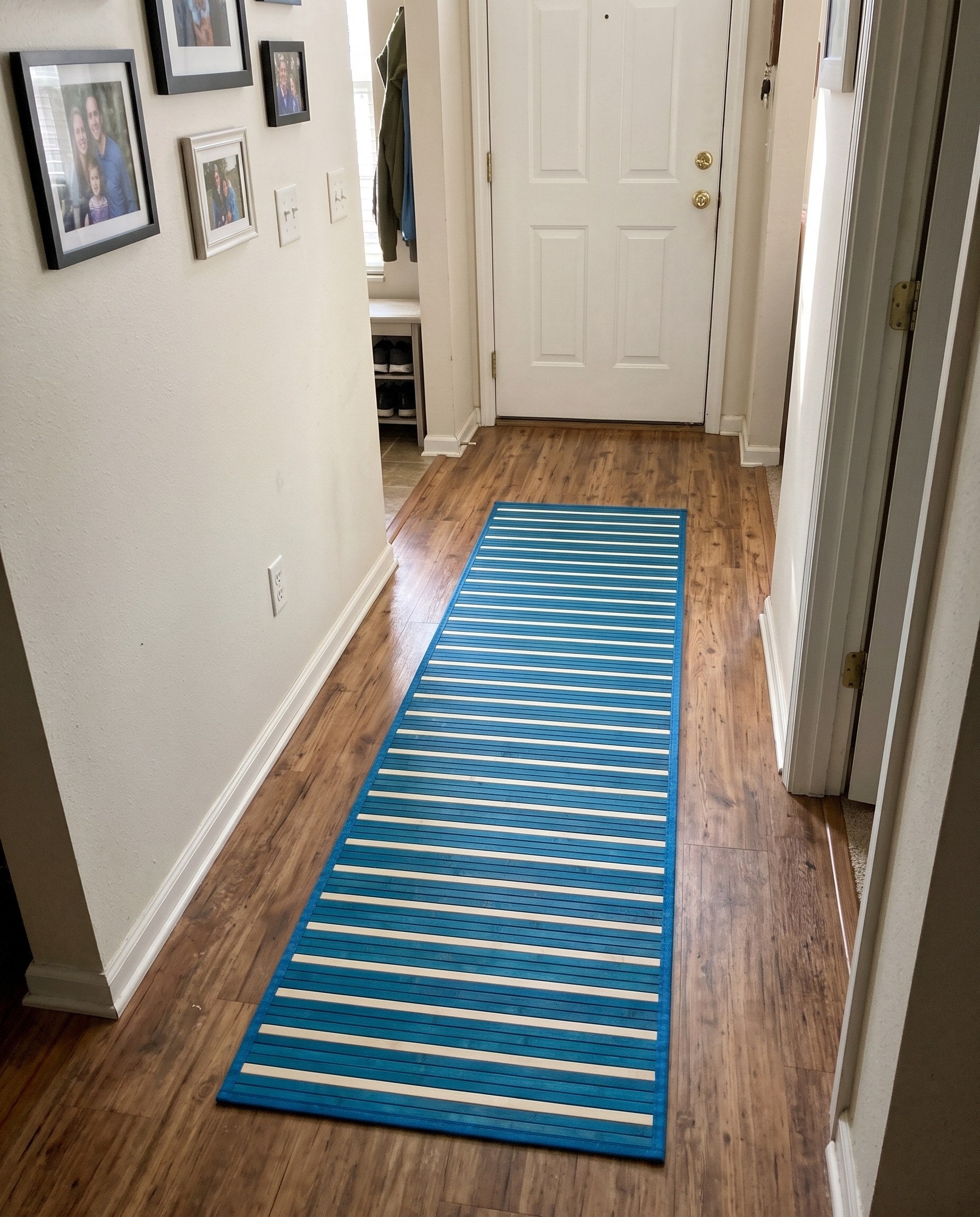 2' x 6' Nora · Lines rug