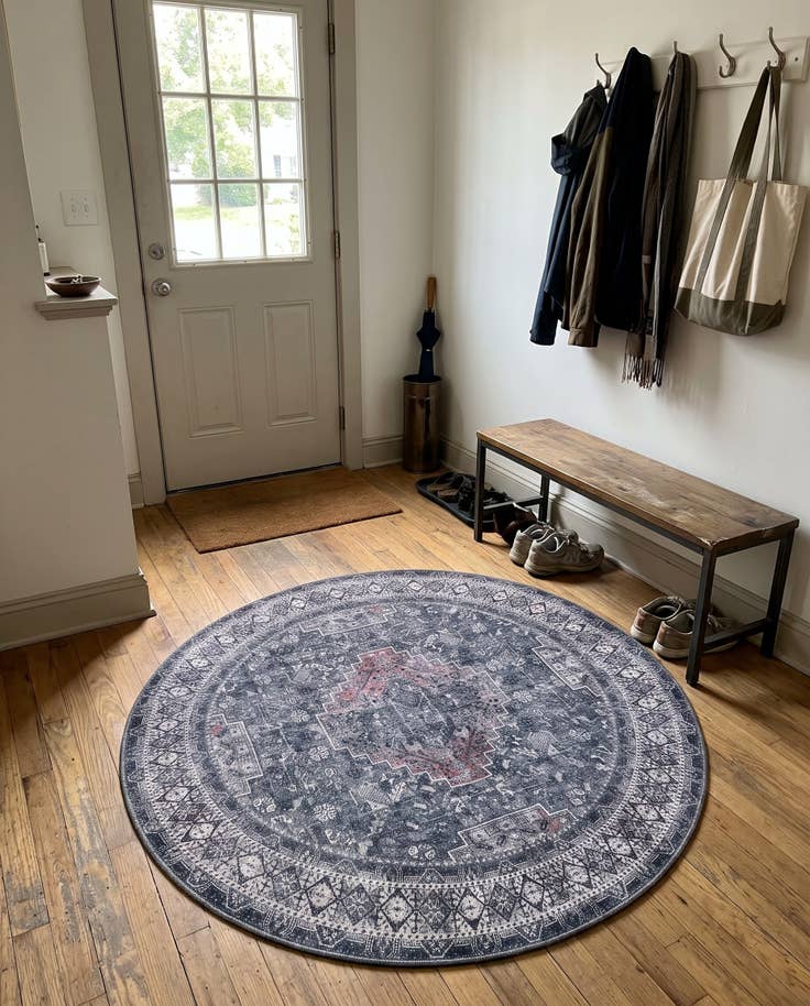 Detail image of 3' 6 x 3' 6 Cowper · Border Washable Rug, gray