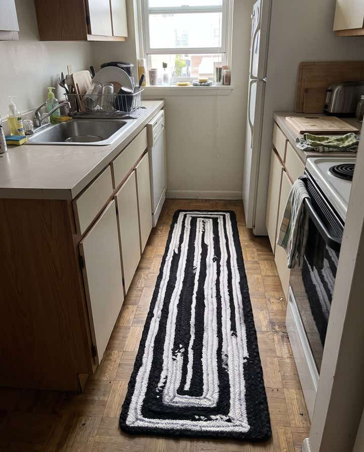 1' 2 x 8' Garland · Lines Chindi Rug