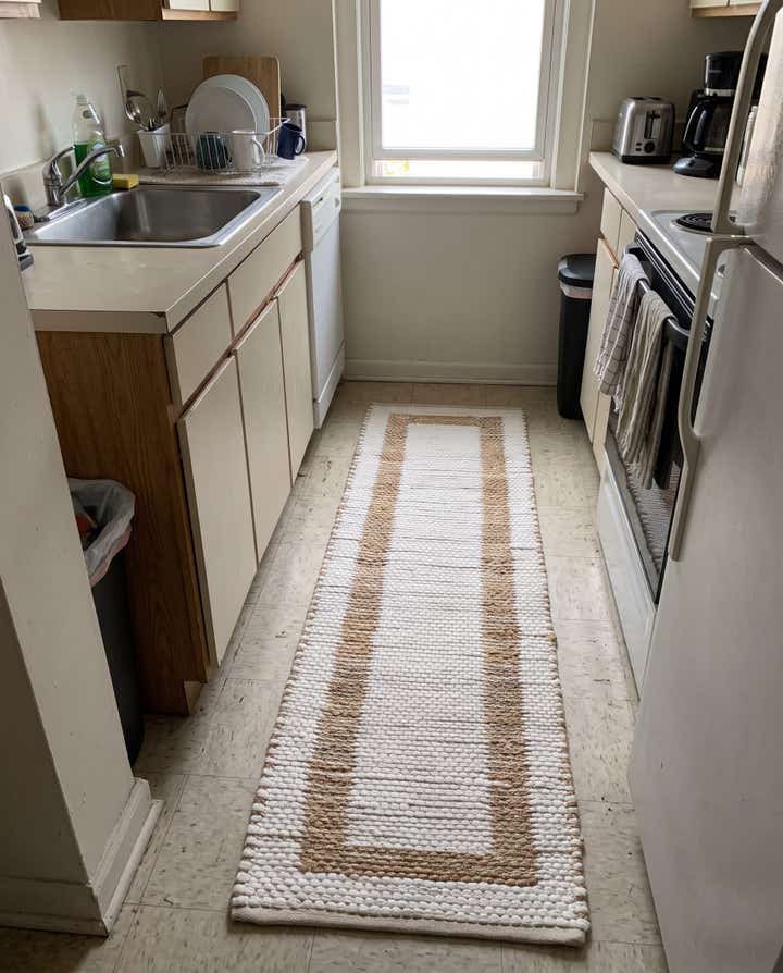 1' 2 x 5' 1 Stafford · Border Chindi Rug, white and natural