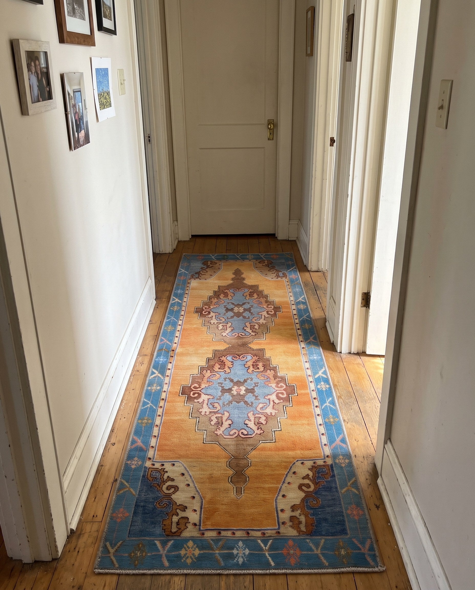 2' x 6' Sanderson · Medallion Washable Rug, orange and blue