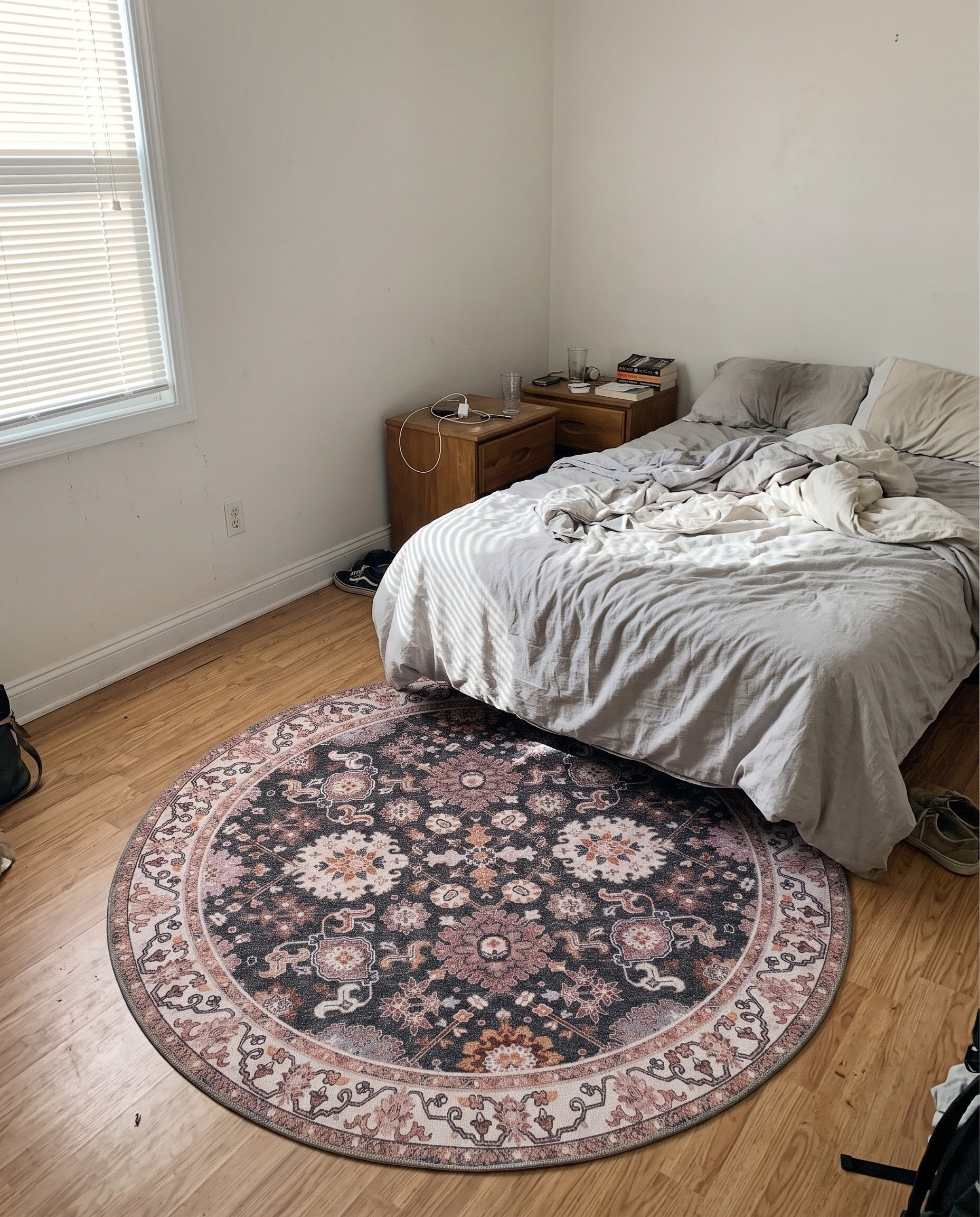 3' 6 x 3' 6 Carden · Washable Rug, gray