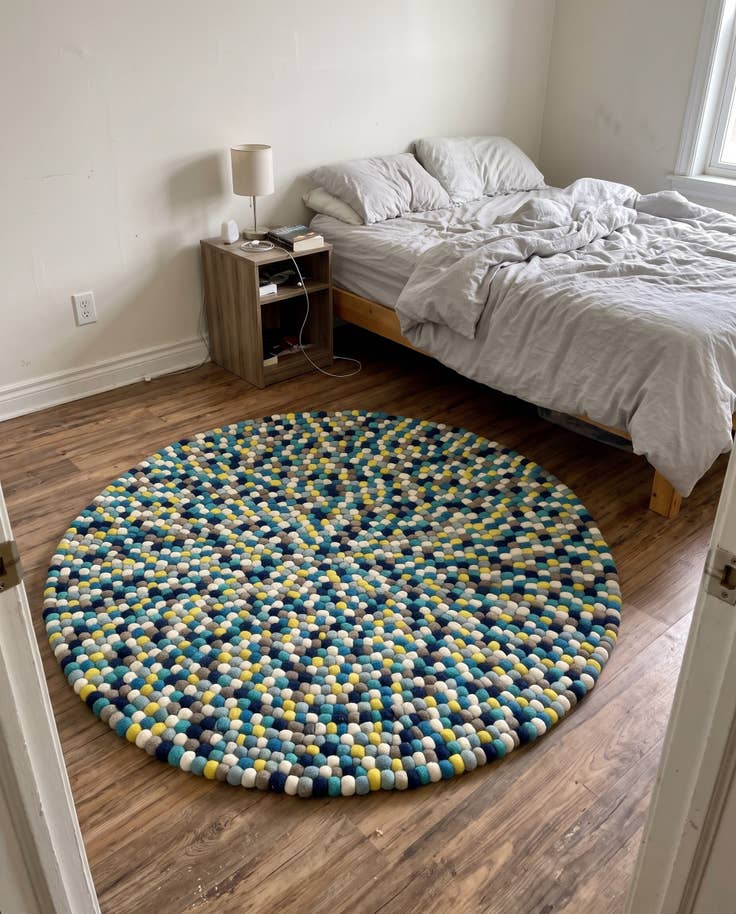 Detail image of 7' 10 x 7' 10 Hawthorne · Pebbled Wool Rug, blue and multicolor