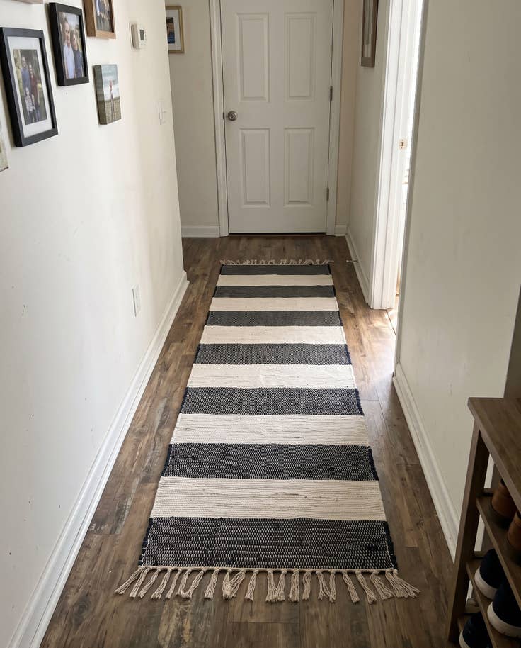 Detail image of 1' 2 x 10' Flagstaff · Striped Chindi Rug, navy and ivory
