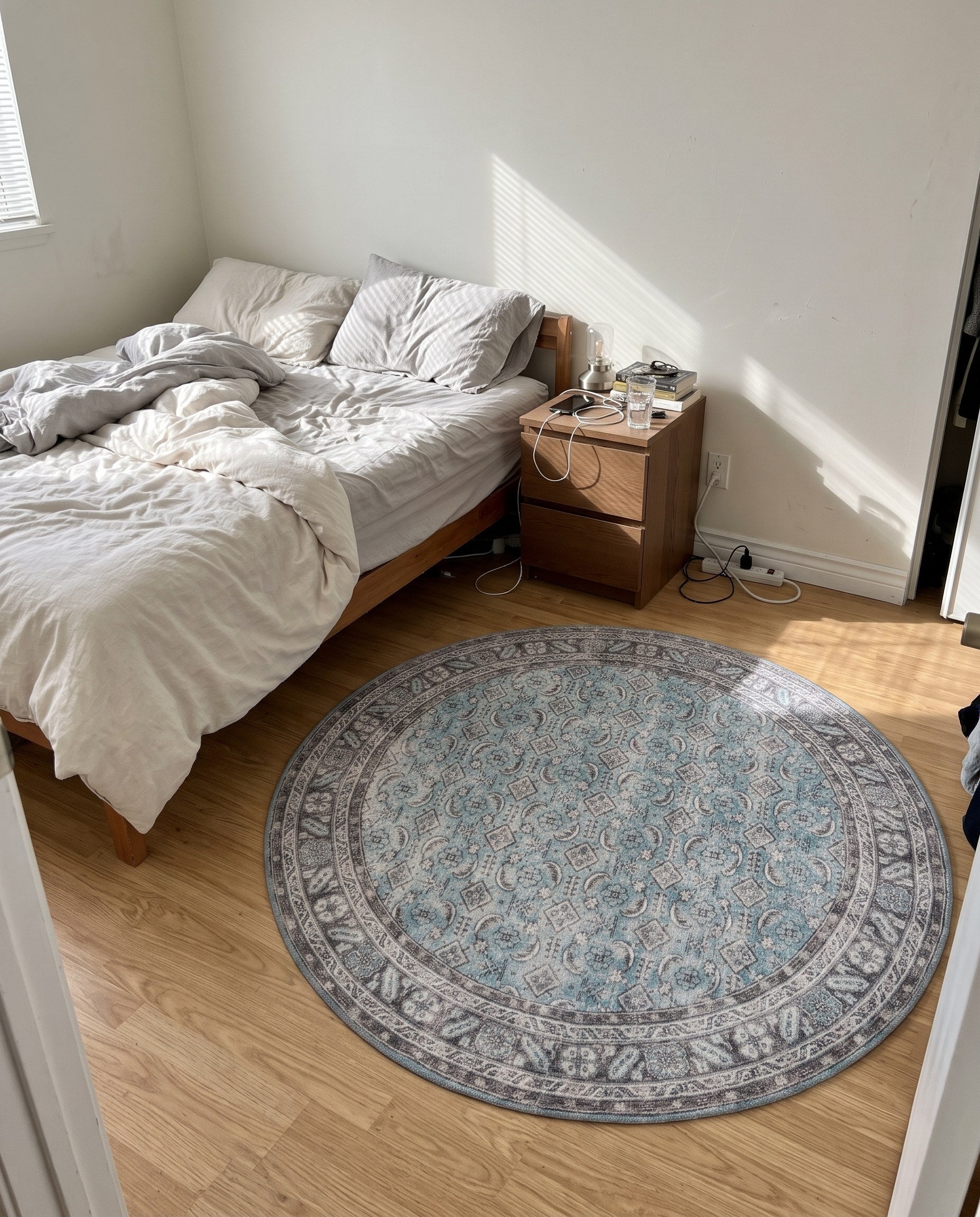 3' 6 x 3' 6 Forrester · Border Washable Rug, blue