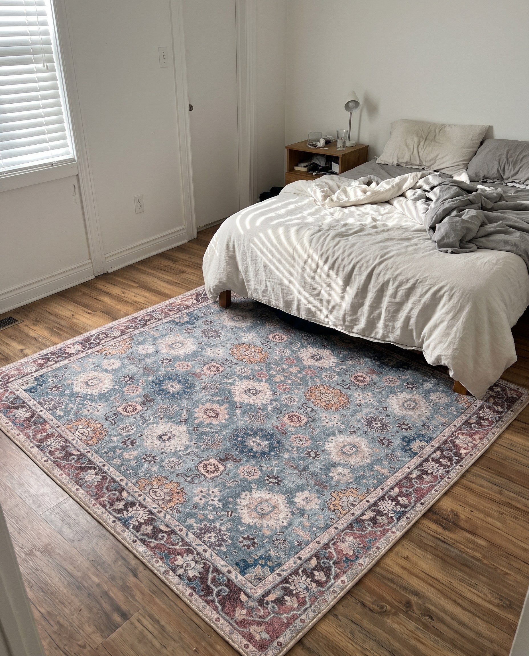 7' 10 x 7' 10 Carden · Border Washable Rug, green