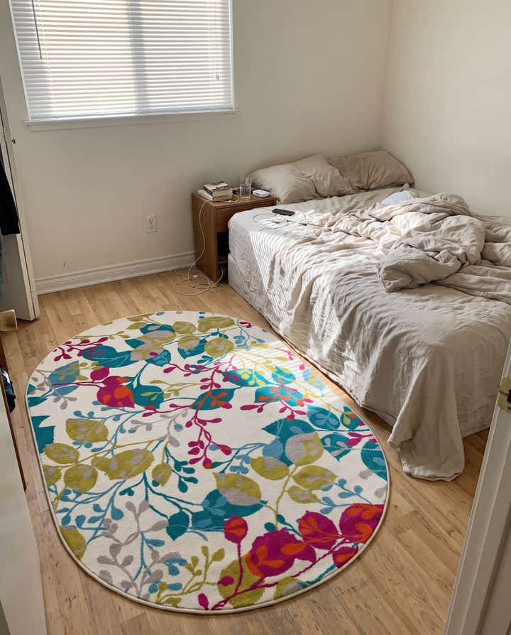 4' x 6' Lilburn · Botanical rug, multicolor on ivory