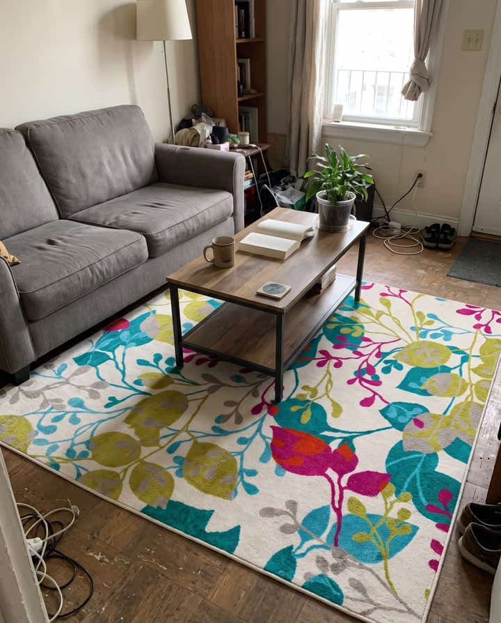 7' 10 x 7' 10 Lilburn · Botanical rug, multicolor on ivory