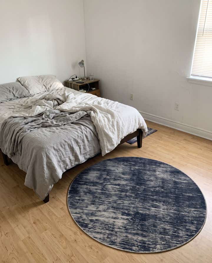 5' x 5' Prewitt · Gradient lines rug, gray and ivory