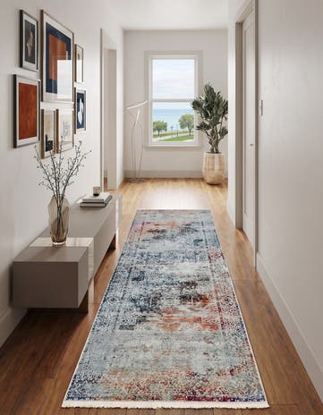 2' 7 x 10' Santiago Runner Rug