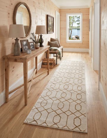 2' x 10' Marilyn Monroe™ Glam Trellis Runner Rug