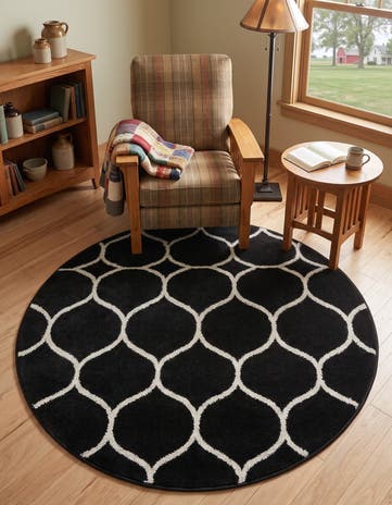Black Lattice Frieze Round Rug