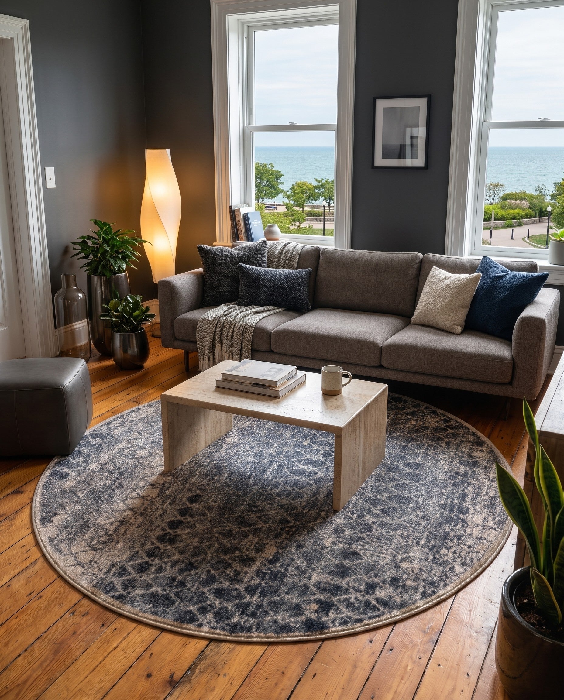 Gray Caspian Round Rug