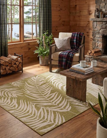 Green Easy-Clean Botanical Indoor / Outdoor Rug