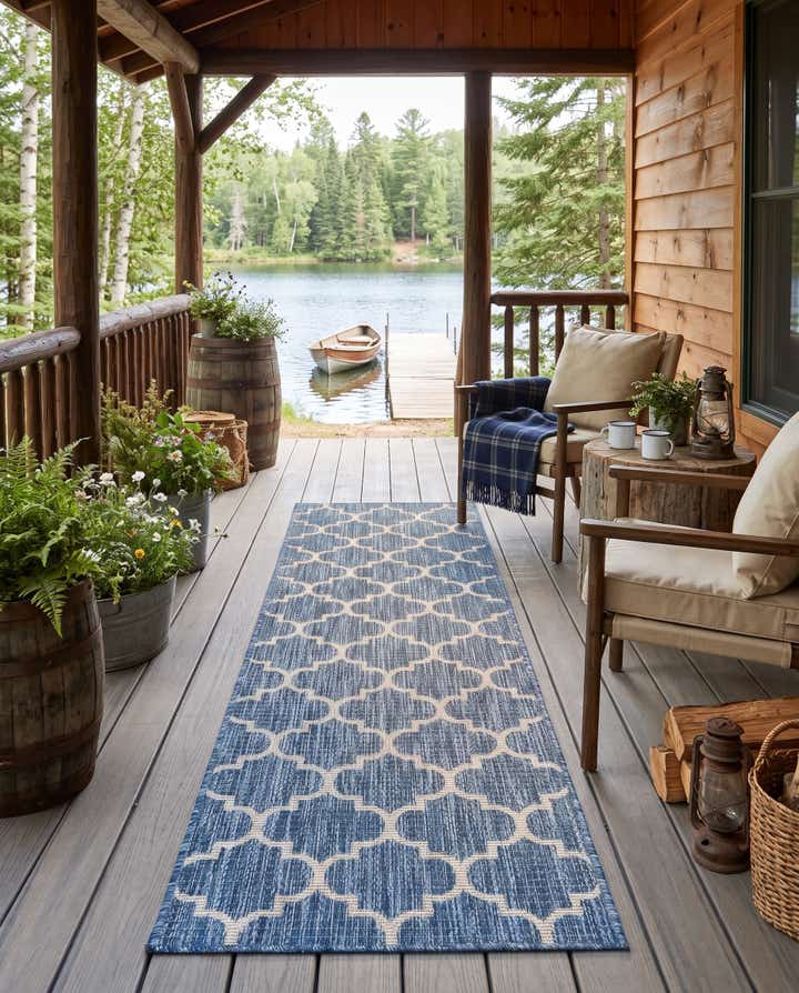 2' x 8' Easy-Clean Marina Lattice Indoor / Outdoor Runner Rug