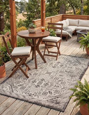 Charcoal Gray Easy-Clean Aztec Indoor / Outdoor Rug