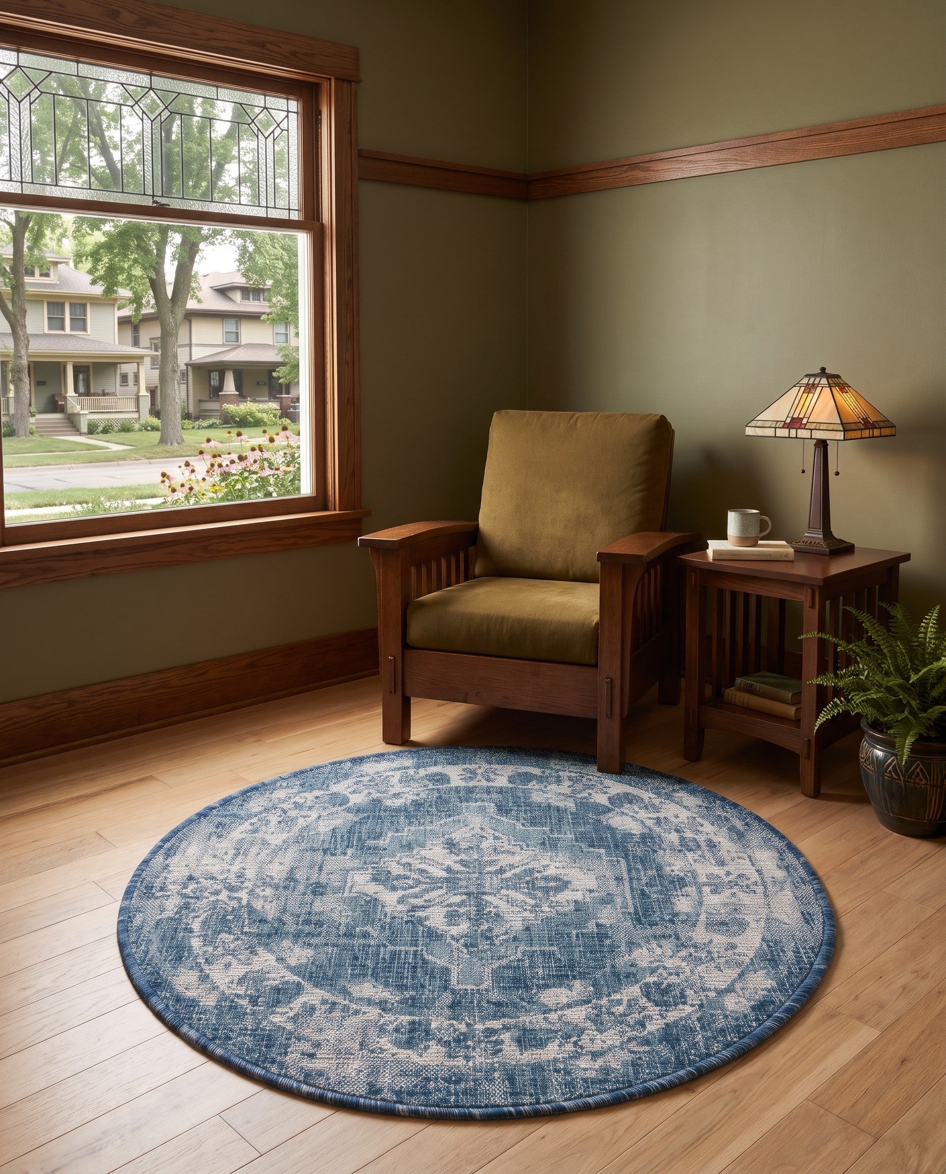 Blue Easy-Clean Traditional Indoor / Outdoor Round Rug