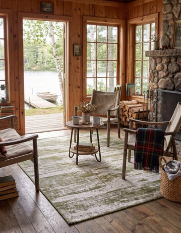 Green Easy-Clean Modern Indoor / Outdoor Rug