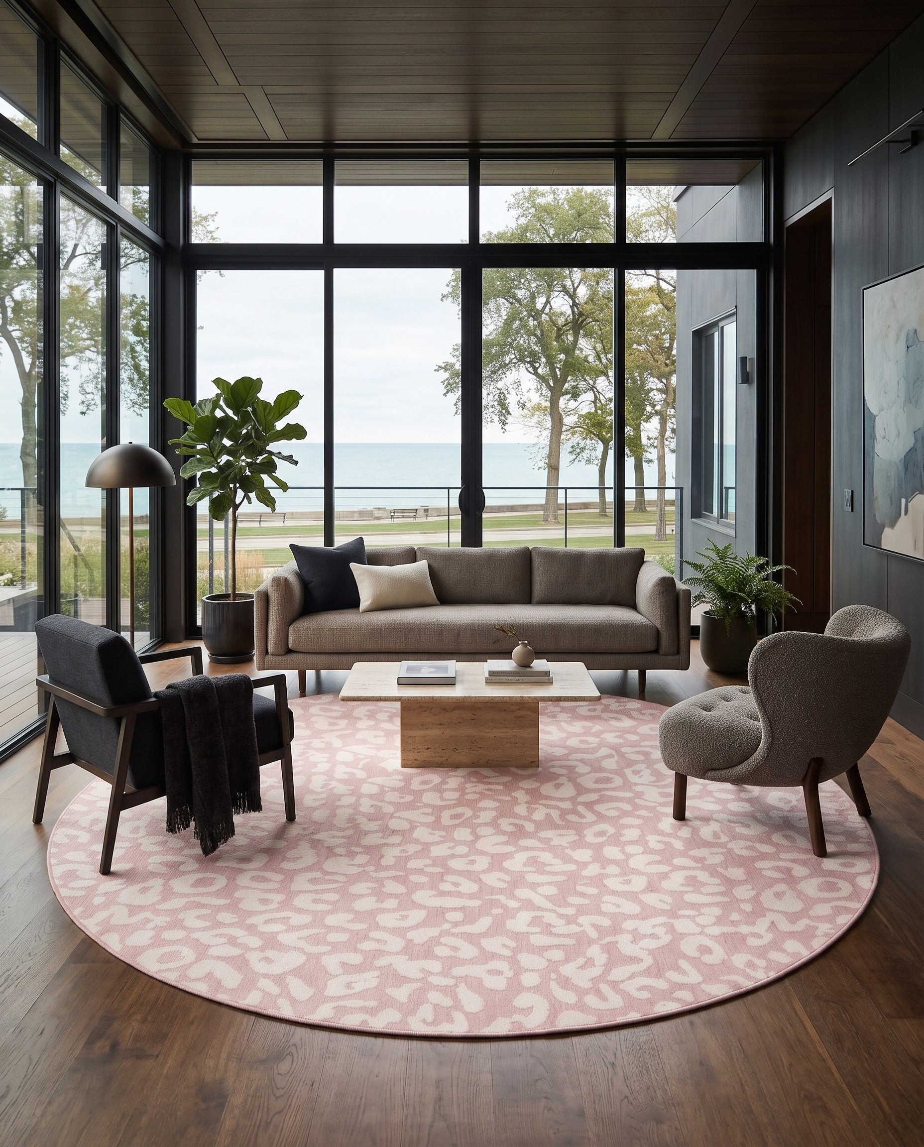 Ivory and Pink Easy-Clean Safari Indoor / Outdoor Round Rug