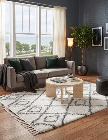5' 3 x 7' 7 Athena Shag Rug