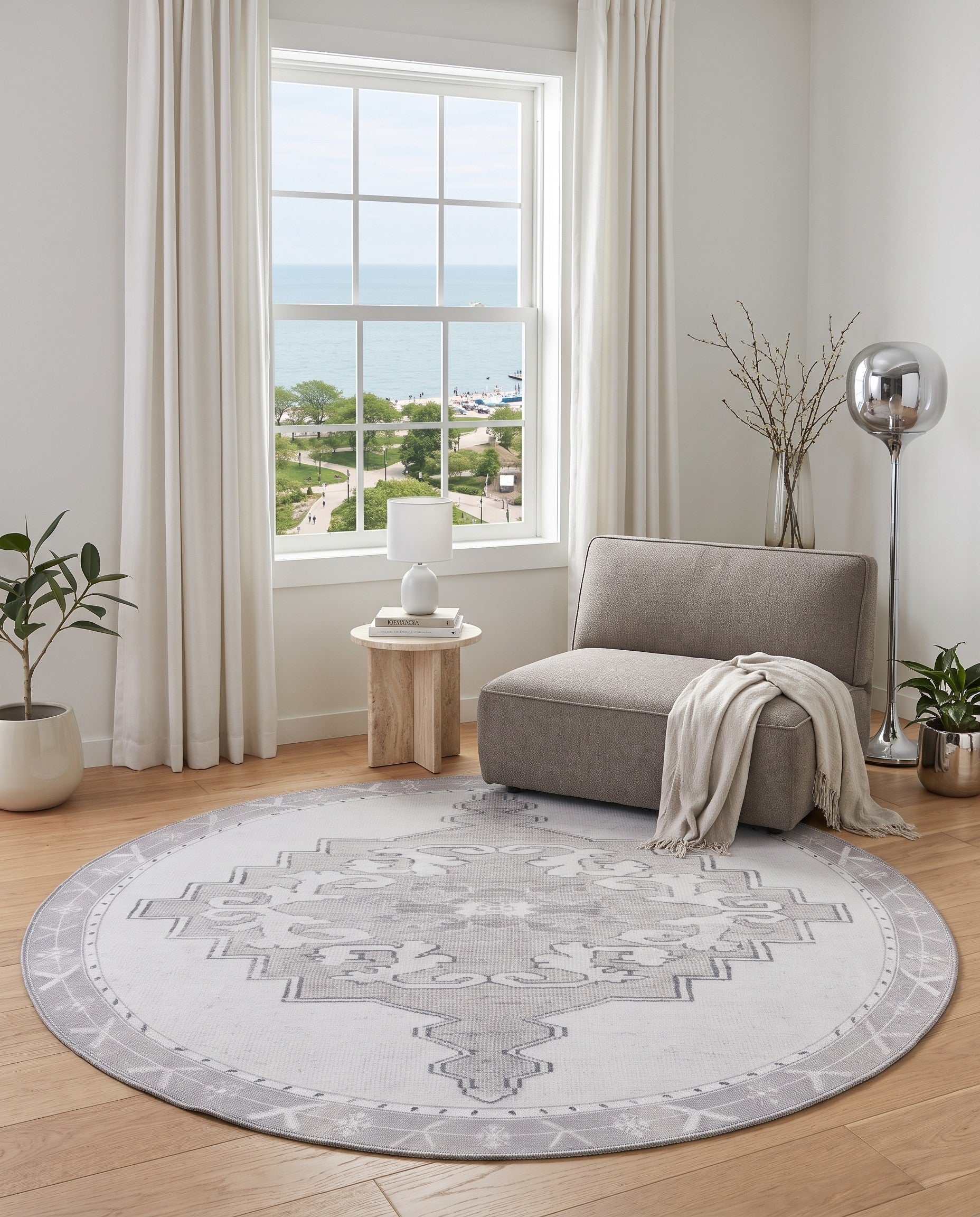 5' x 5' Washable Timeless Peregrine Round Rug