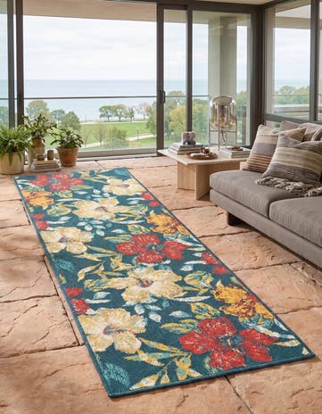 Easy-Clean Coastal Indoor / Outdoor Runner Rug