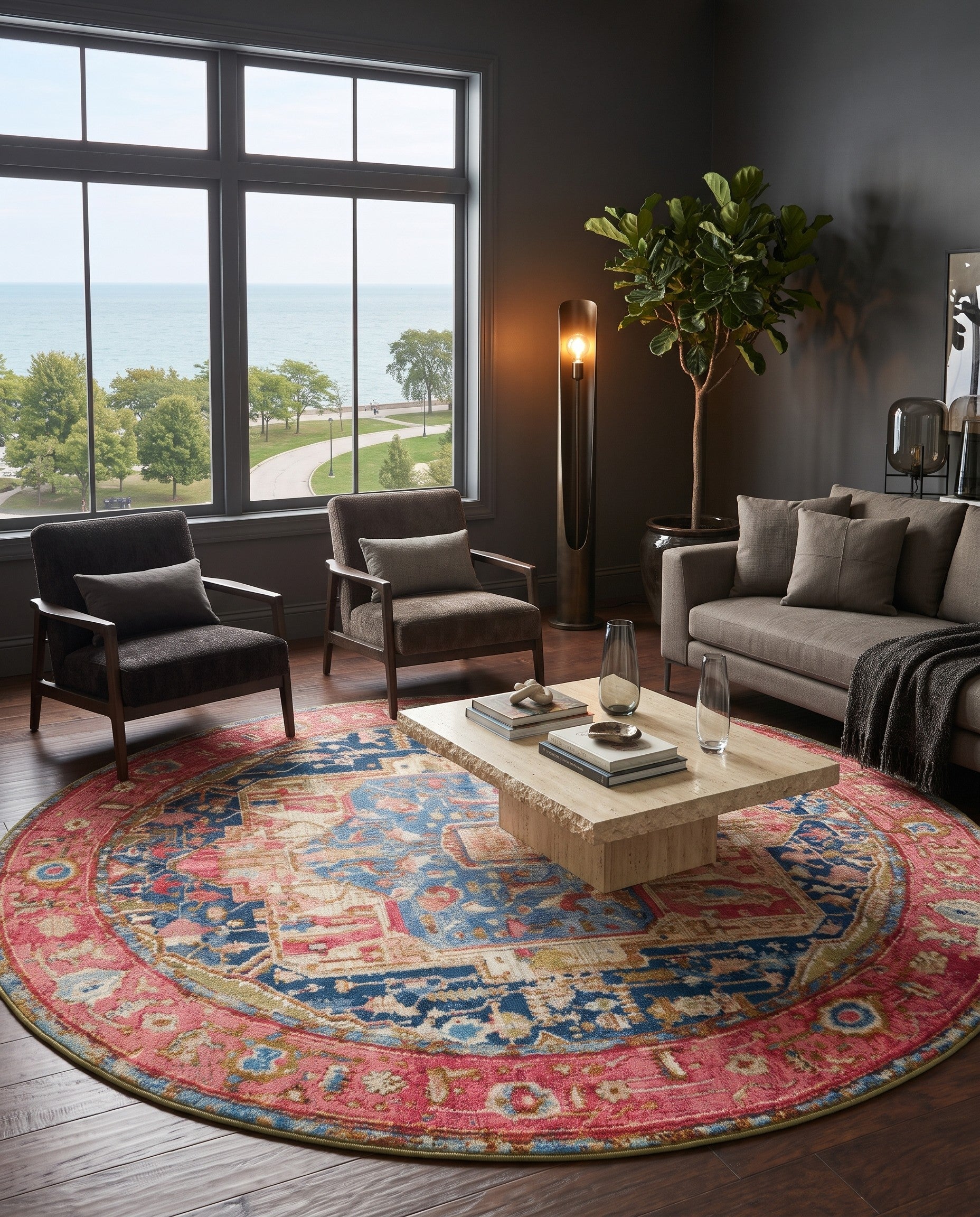 7' x 7' Easy-Clean Traditional Indoor / Outdoor Round Rug