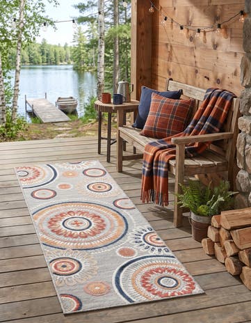 Gray Easy-Clean Botanical Indoor / Outdoor Runner Rug