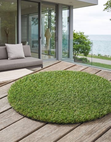 Green Easy-Clean Grass Indoor / Outdoor Round Rug