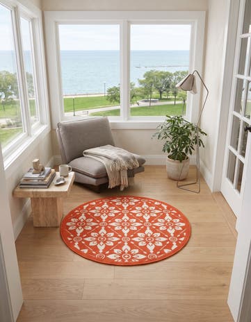 Rust Red Easy-Clean Lattice Indoor / Outdoor Round Rug