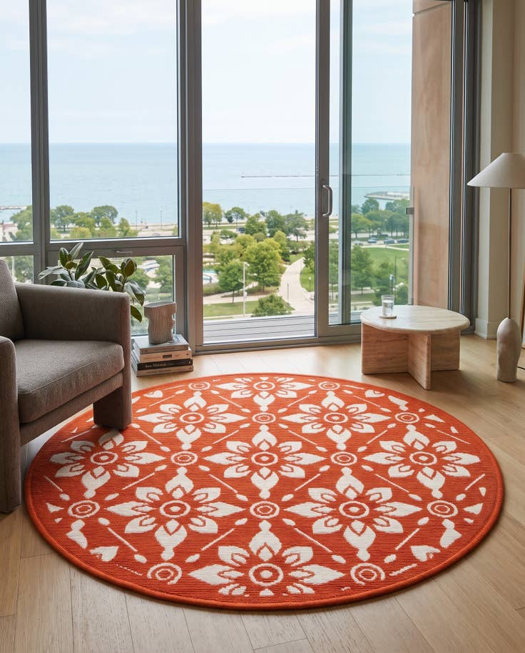 Detail image of 3' x 3' Easy-Clean Lattice Indoor / Outdoor Round Rug