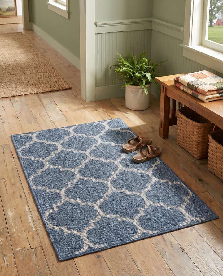 2' x 3' Easy-Clean Marina Lattice Indoor / Outdoor Rug