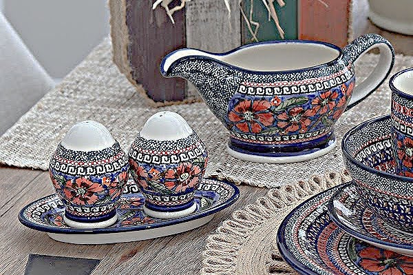 Detail image of Zaklady Jungle Flower Salt & Pepper Shaker — Polish Pottery