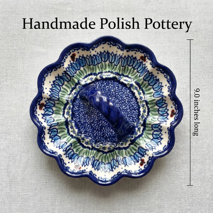 Detail image of Vena Garden Tulip Dining Accessories — Polish Pottery