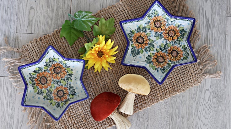 Detail image of Vena Sunflower Splendor Décor — Polish Pottery