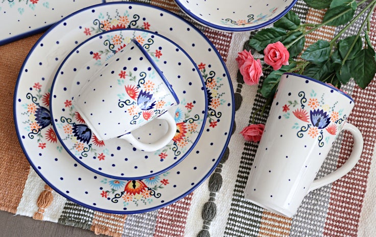Detail image of Manufaktura Desert Flower Dining Plates & Bowls — Polish Pottery