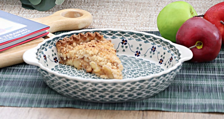 Detail image of Manufaktura Sage Floral Pie Plate — Polish Pottery