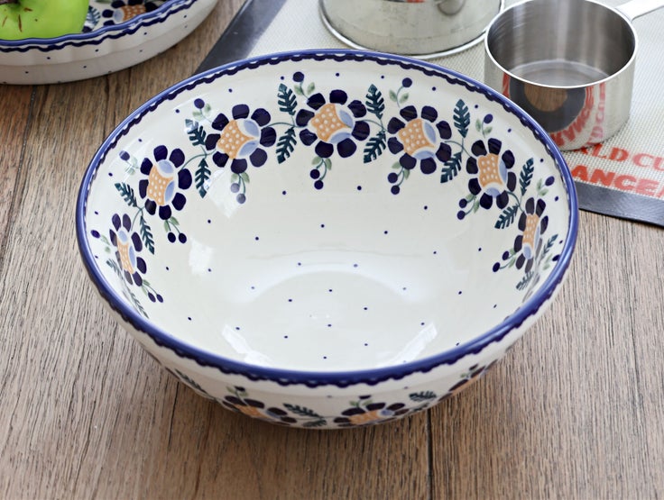 Detail image of Manufaktura Sunflower Large Serving Piece — Polish Pottery